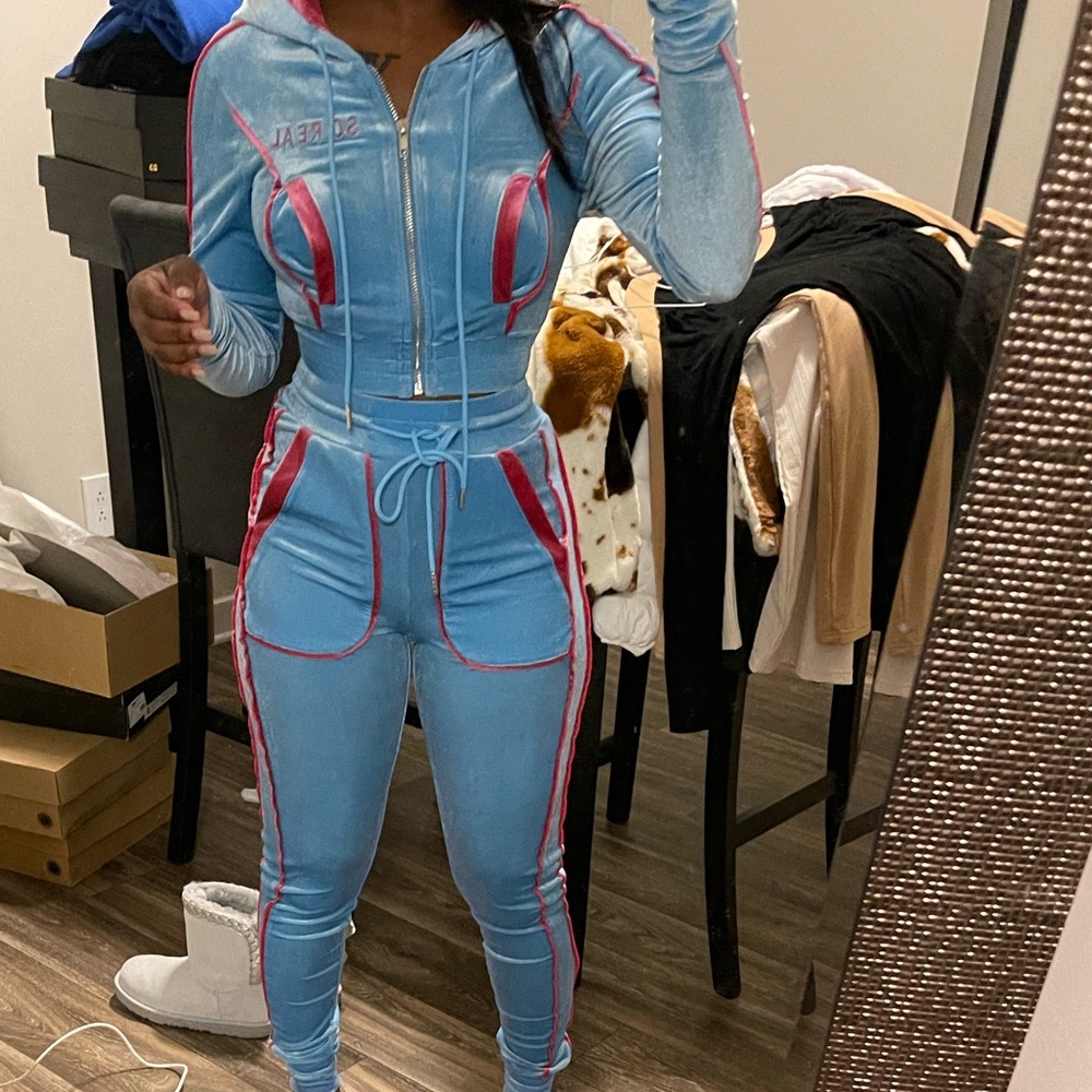 GSUWOO tracksuit